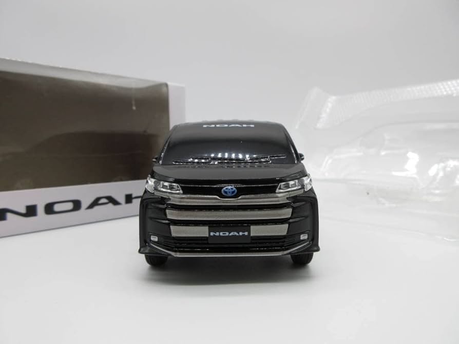 トヨタNOAHモデルカー 51nyKk+mxIL._UF894,1000_QL80_.jpg